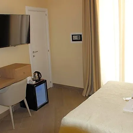 Holidays 4* Neapol