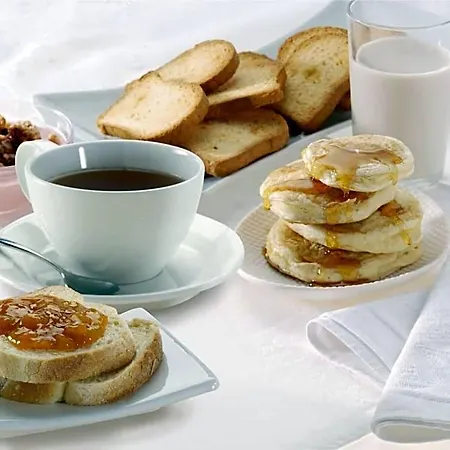 Holidays Alojamento de Acomodação e Pequeno-almoço 4*