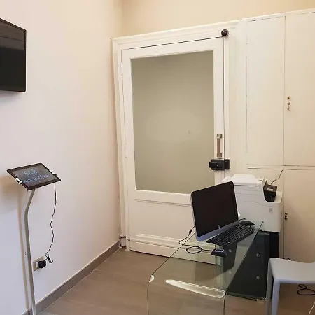 Holidays Oda ve Kahvaltı Napoli